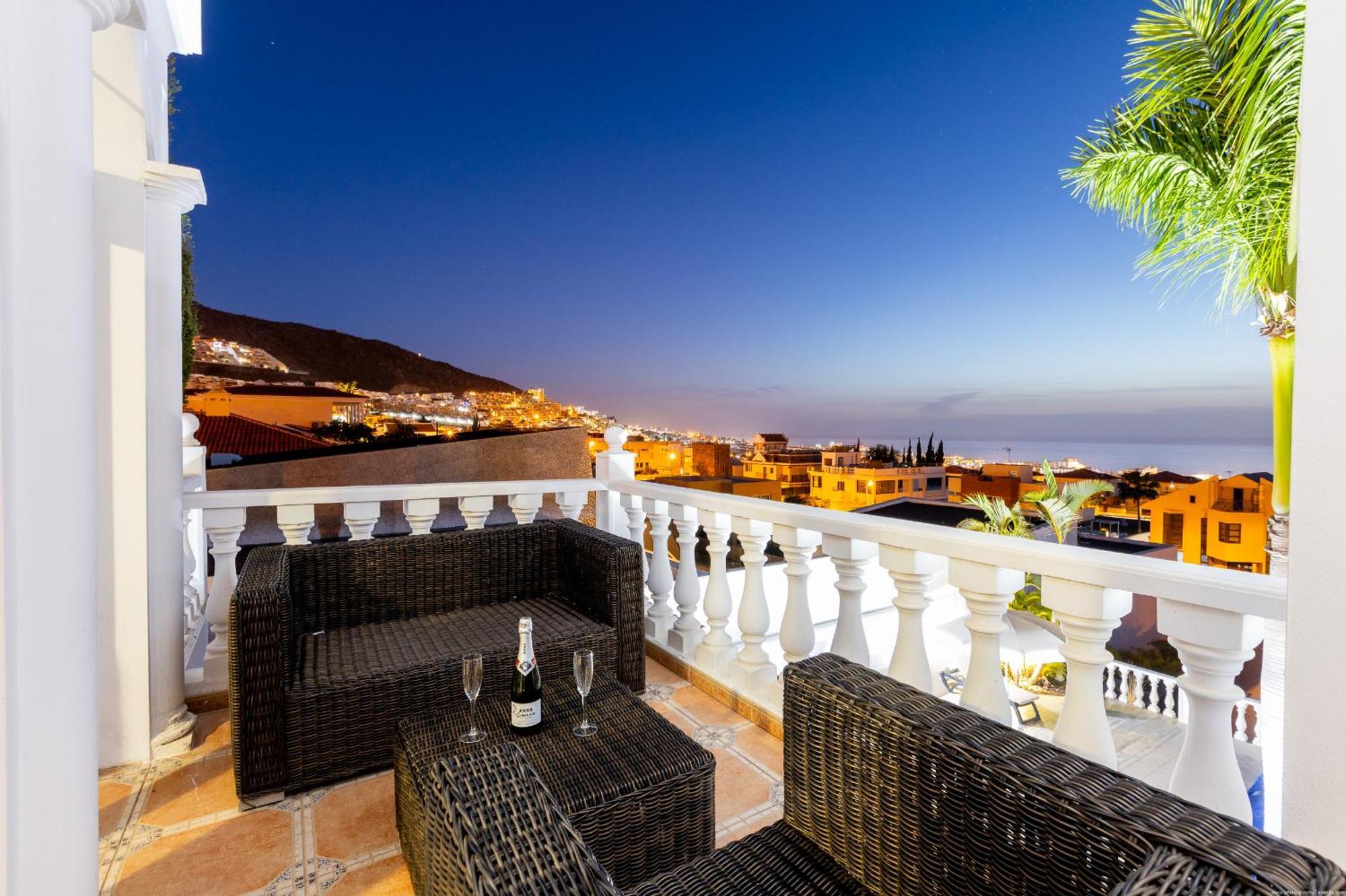 Villa Ocean Palm, Heated Pool! Costa Adeje (Tenerife) Exterior foto